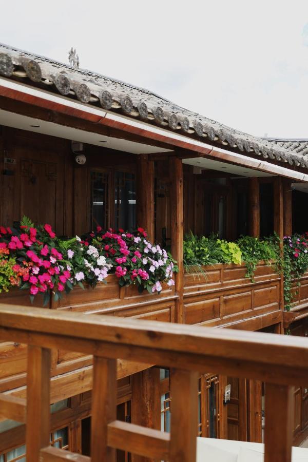 Xiluxiaoxie Saturday 3Nights Airport Free Transfer Apartment Lijiang  Bagian luar foto